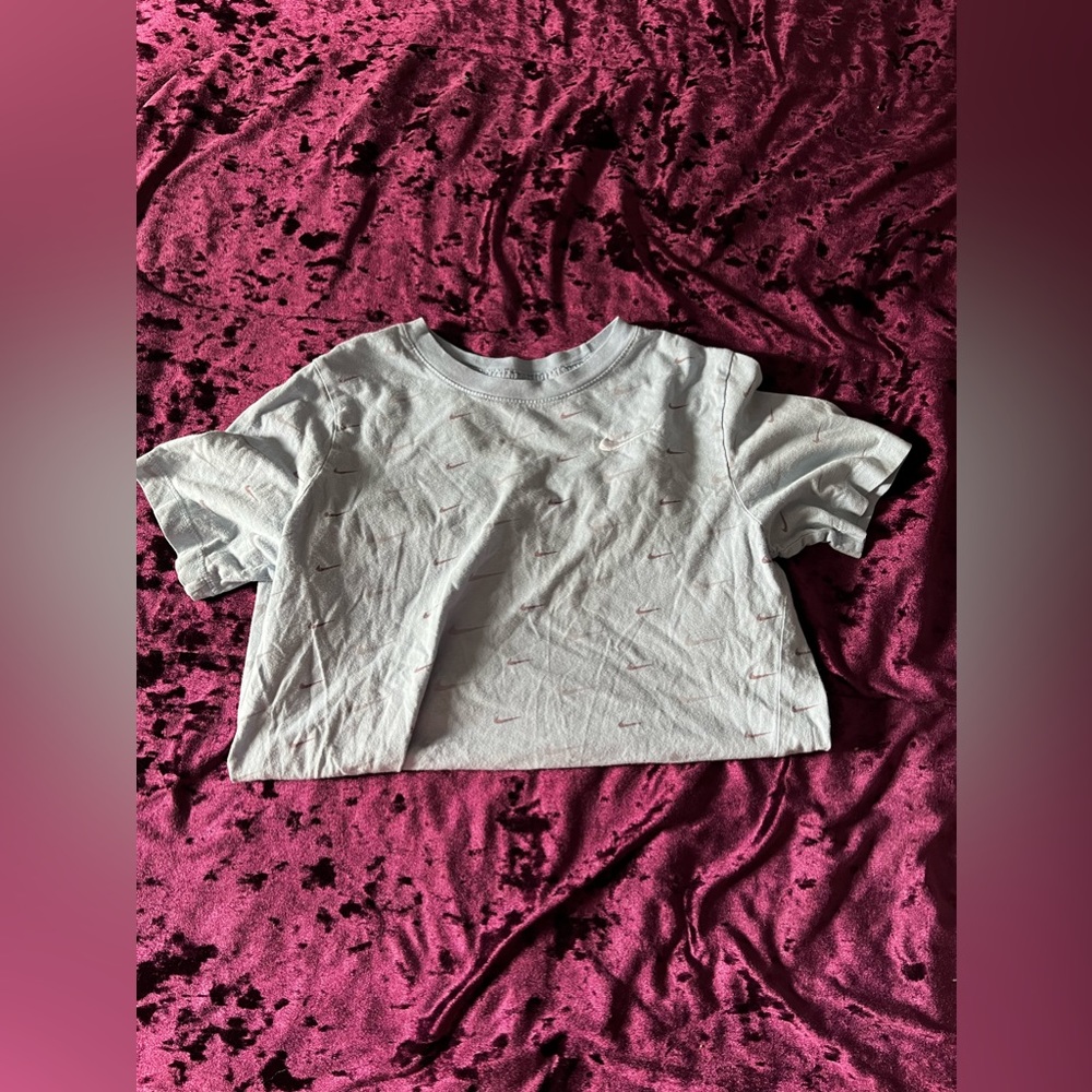 boys nike tee